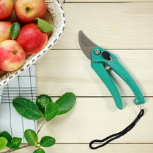 Heavy-duty garden cutter tool for plants