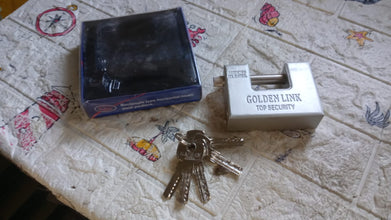 94mm Stainless Steel Padlock: Rectangular, Hardened Steel, 5 Keys